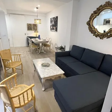 180 Luxury Redes Apartment Seville