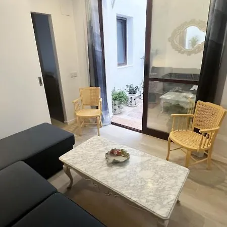180 Luxury Redes Apartment *