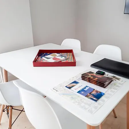 Apartment Torre Triana, Parking Free Gratis! Seville