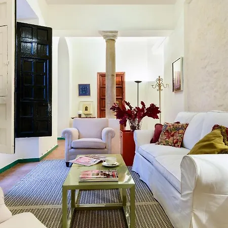 Genteel Corral Del Rey