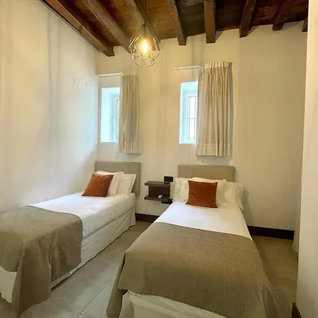 Eva Recommends Triana * Sevilha