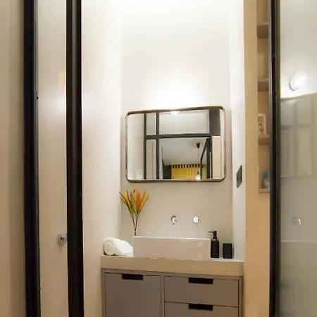 Apartment Modern In Centre