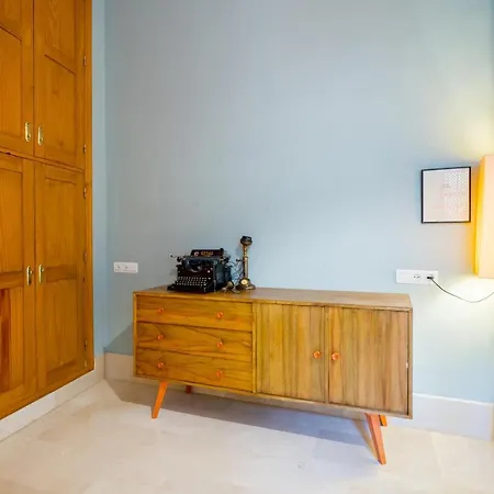 Large And Practic - 3bd 2bth- Arenal Apartment Seville