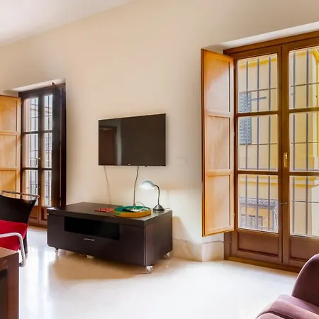 Large And Practic - 3bd 2bth- Arenal Seville