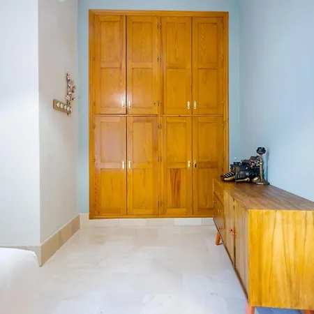 Apartment Large And Practic - 3bd 2bth- Arenal Seville