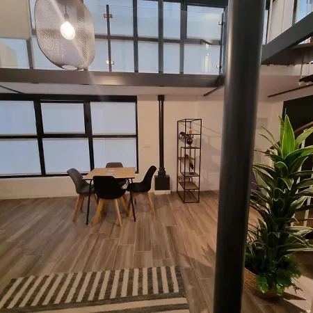 Duplex Moderno En Alameda Seville