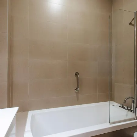 Puerta Real - Free Parking Apartment Seville