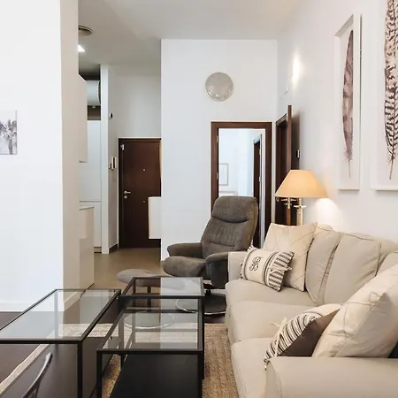 Puerta Real - Free Parking Apartment