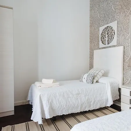 Puerta Real - Free Parking Apartment