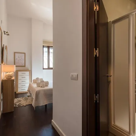 Puerta Real - Free Parking * Sevilla
