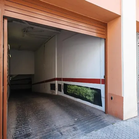 Puerta Real - Free Parking *