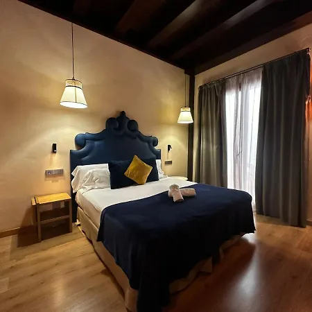 Pensionat Hemd Puerta Real Boutique Sevilla