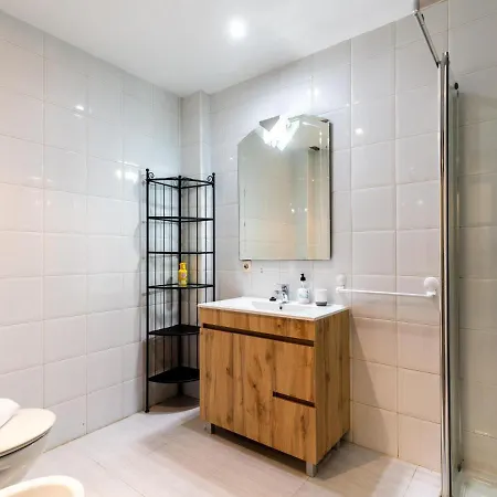 Holi-rent Antillano Campos *