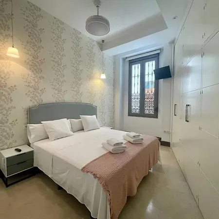 J21 By Cathedral Alcazar Apartment *