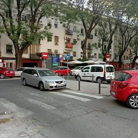 Triana Essence Apartment *