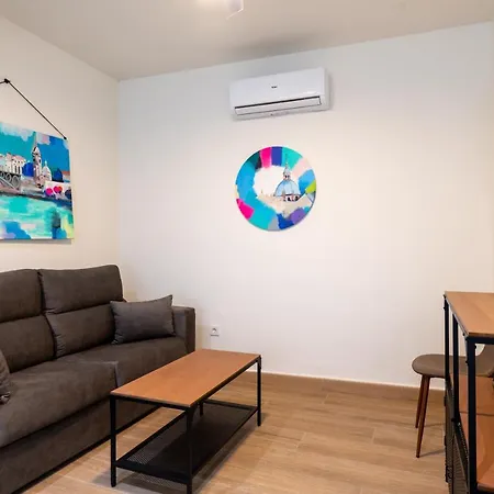 Apartamento Cervantes 17 *