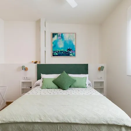 Apartamento Cervantes 17 *