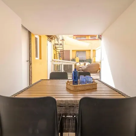 House -rooftop&jacuzzi -stayinseville Villa *
