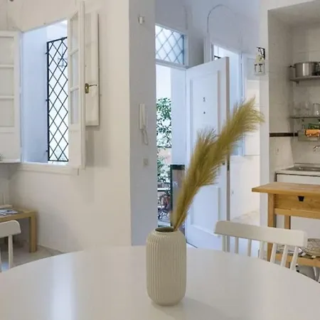 Apartment Cozy In A Typical Sevillian Patio House