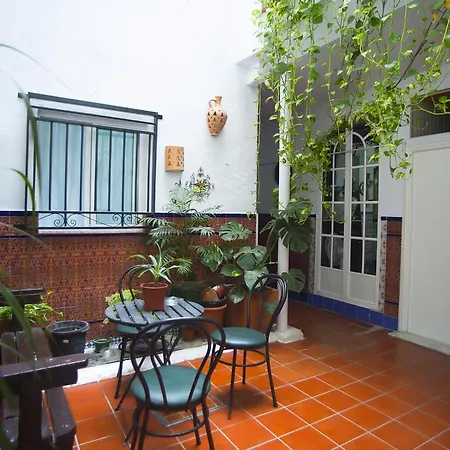 Guest house Santa Maria La Blanca 2*