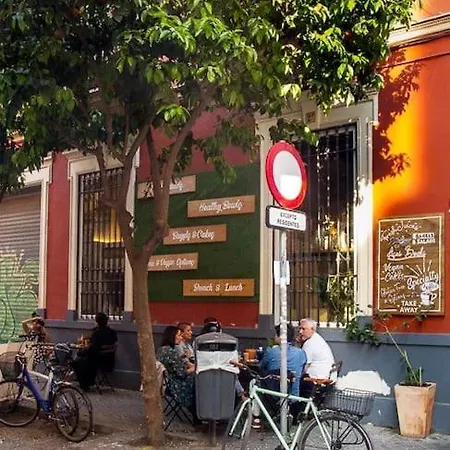 Cozy In A Typical Sevillian Patio House