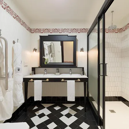 H10 Corregidor Boutique Hotel 3*