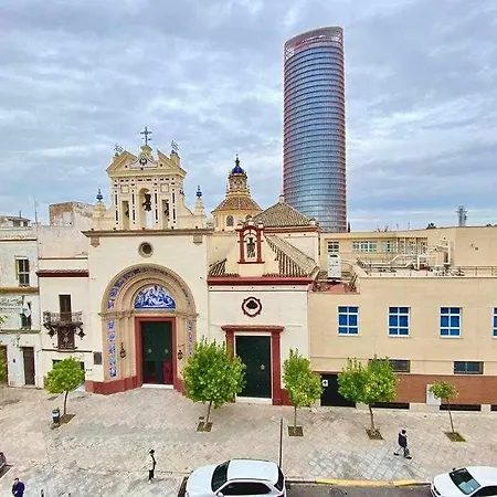 Apartment Atico Triplex En Pleno Triana