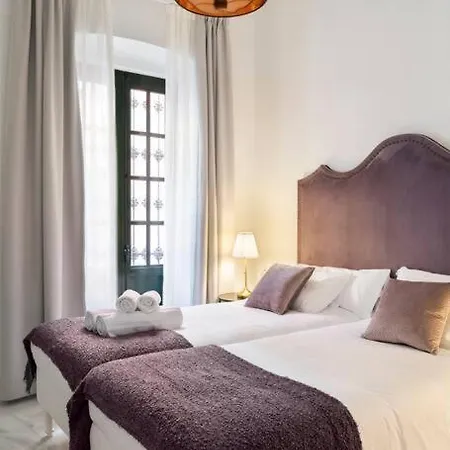 San Buenaventura 12 * Sevilla