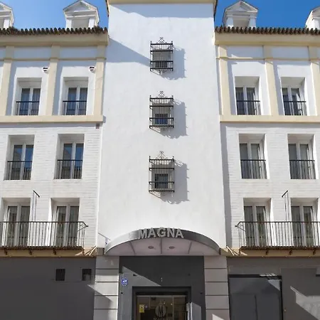 Magna Aparthotel 2*
