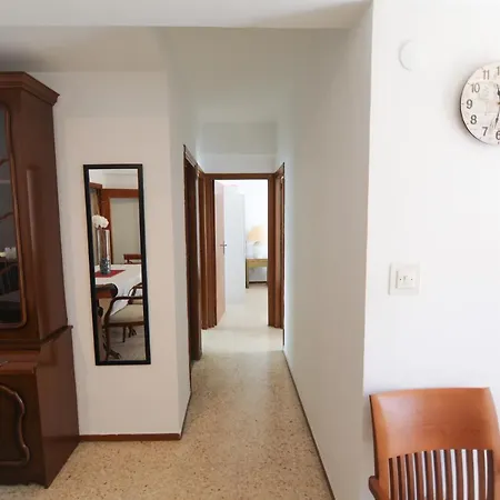Apartment Rentalsevilla Apartamento Luminoso Con 3