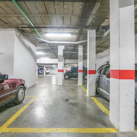 Juderia Center Premium Free Parking Seville