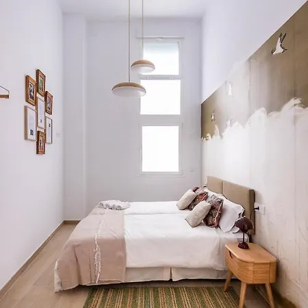 Pop Art Historia De Conde Negro Con Patio Privado Apartment *