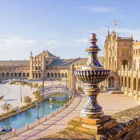 Plaza Espana, Acogedor Con Patio