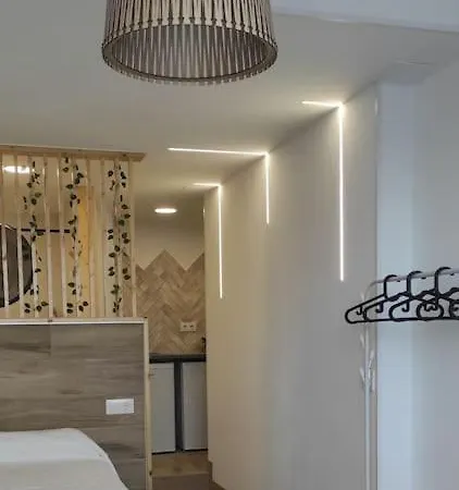 Estudio Con Balcon A 9min. Del Centro En Metro Apartment Seville