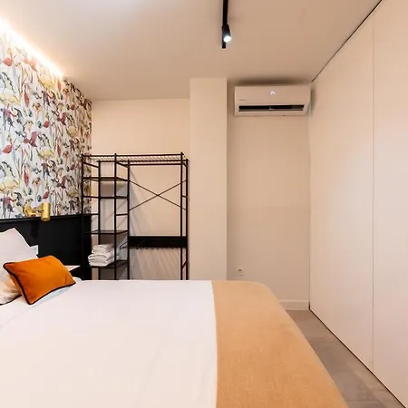 Cv Brand New 2br Triana By Covadon Street *