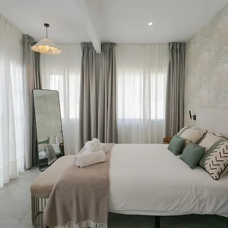 Lujoso Con Piscina Compartida 3 Apartamento