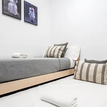 Ruiz Gijon Elegante Y Moderno En La Mas Autentica Apartment Seville