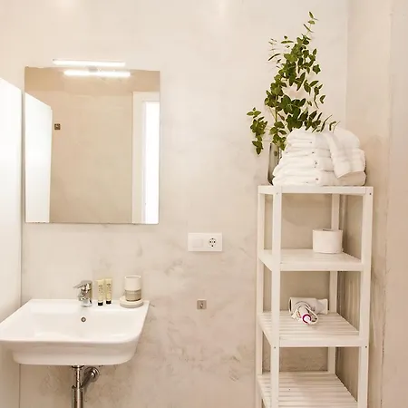 Gotoseville Faustino Flats Apartment