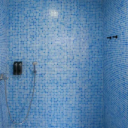 Lujoso Con Piscina Compartida 3 * Sevilha