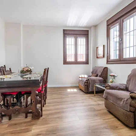 2 Bedrooms 2 Bathrooms - Triana- *