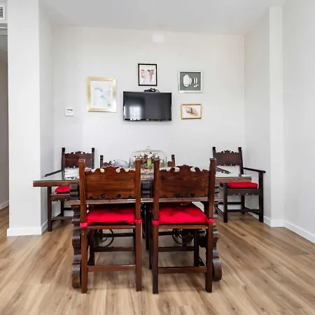2 Bedrooms 2 Bathrooms - Triana- *