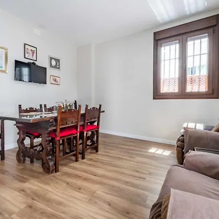 2 Bedrooms 2 Bathrooms - Triana- Apartment