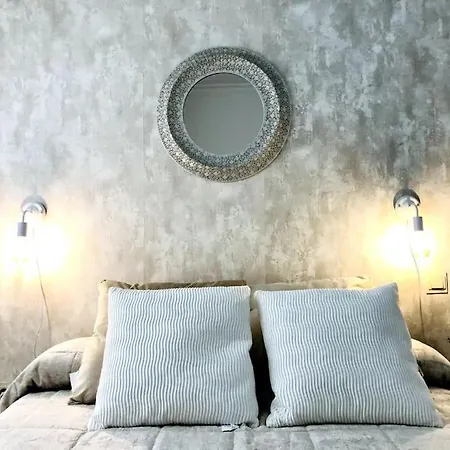 Apartamento En Patio Sevillano Alameda-isla Magica *