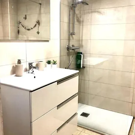 Apartamento En Patio Sevillano Alameda-isla Magica Sevilla