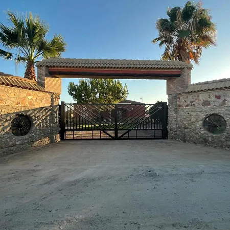 La Estacada Villa