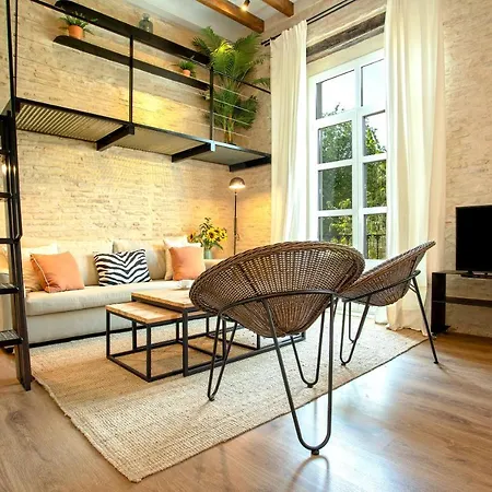 Genteel Almirante Lobo Apartment