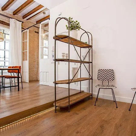 Genteel Almirante Lobo Apartment Seville
