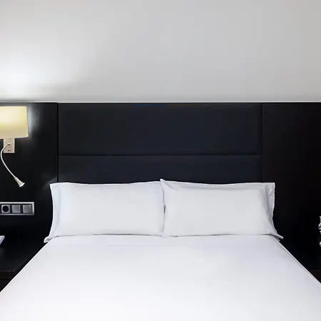 Virgen De Los Reyes Hotel 4*