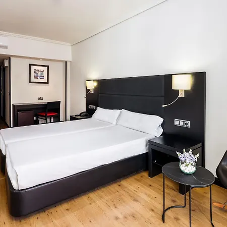 Virgen De Los Reyes Hotel 4*