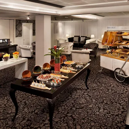 Colon Gran Melia - The Leading Of The World